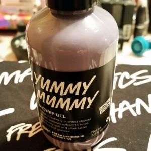 Lush Yummy Mummy shower gel