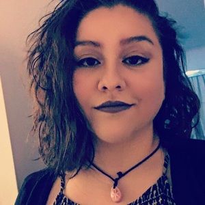 Meet your Posher, Isabel