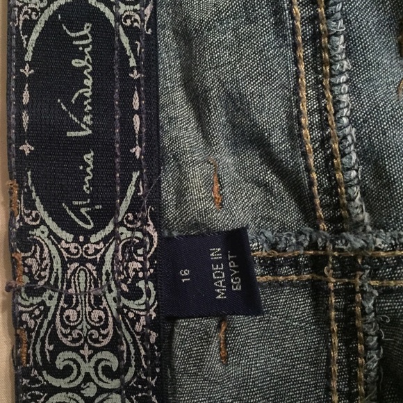 Jeans - Picture 3 of 4