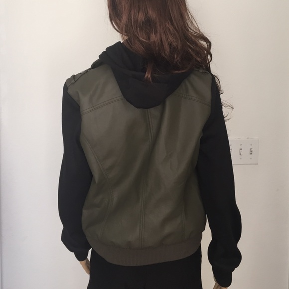 Jacket - Picture 3 of 4