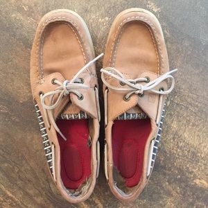 Anchor designed sperry's