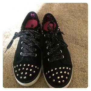 Size youth 3 bongo shoes