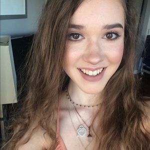 Meet your Posher, Emma