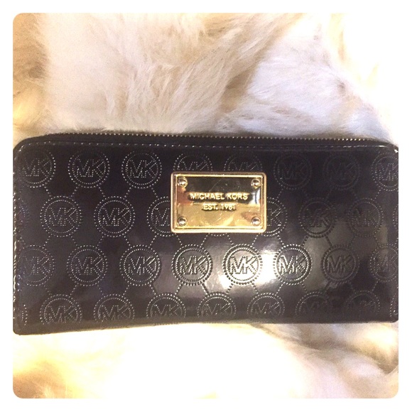 MK black wallet