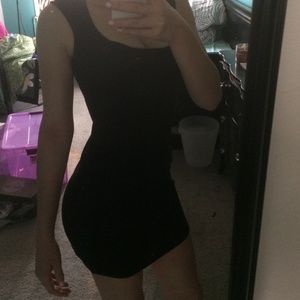 Black bodycon dress