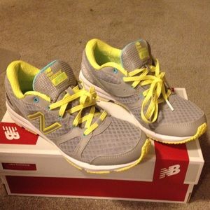 New in box new balance shoes