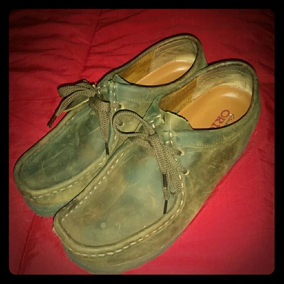 Clarks original wallabees