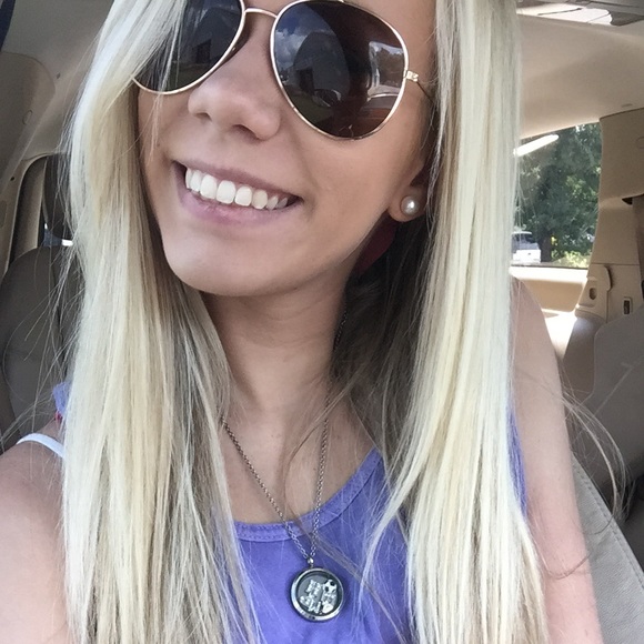 Meet your Posher, Paige