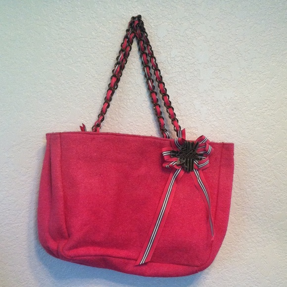 Limited Edition Pink Chain Strap Purse 👛 - Picture 1 of 4