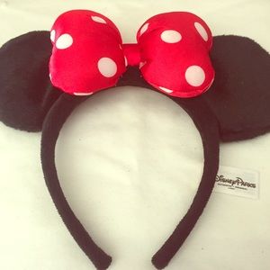 Minnie Mouse ears