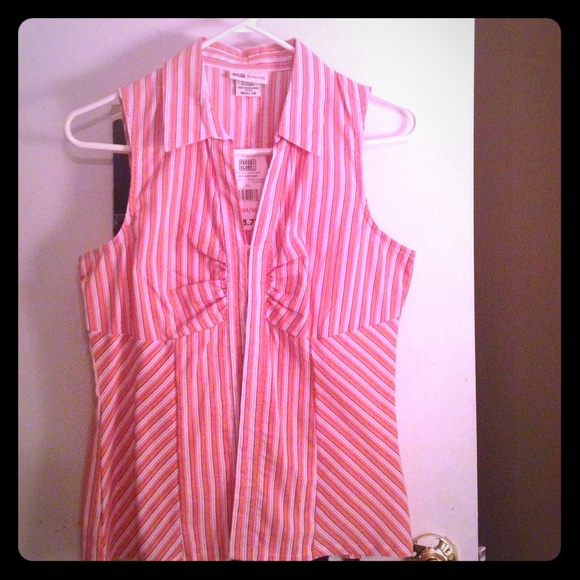 Striped sleeveless shirt w eyelet closures