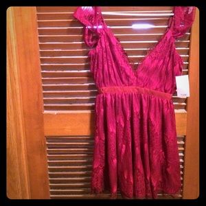 Off the shoulder, unworn Tobi dress!