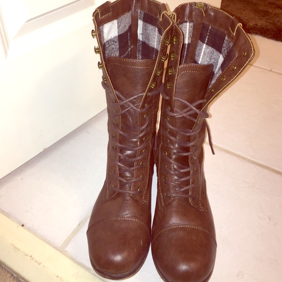 Rouge |Brown combat boots