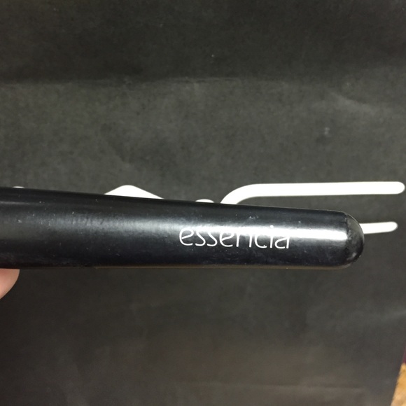 Essencia Brushes - Picture 4 of 4