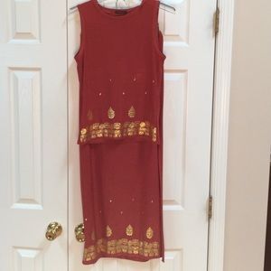 Talk about SEXY! Fabulous skirt set!