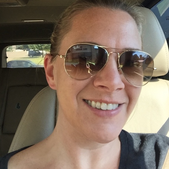 Meet your Posher, Andrea