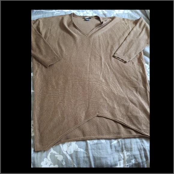 Last one๐Lovely Suzy top๐ - Picture 3 of 4