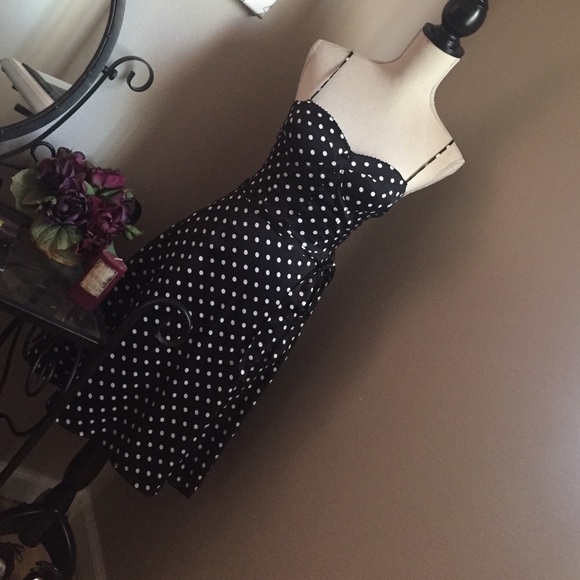Forever 21 Dresses & Skirts - Forever 21 Satin BLACK Polka Dot 50's Style Dress