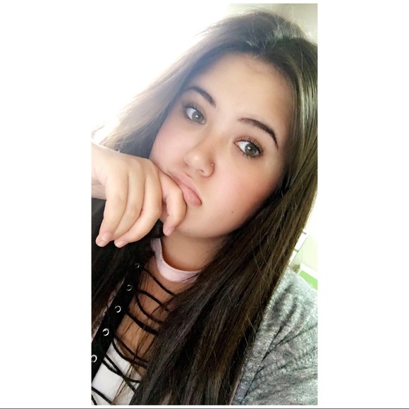 Meet your Posher, Baylee - Picture 2 of 3