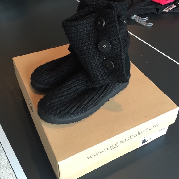 UGG Shoes - UGG Classic Cardy Black