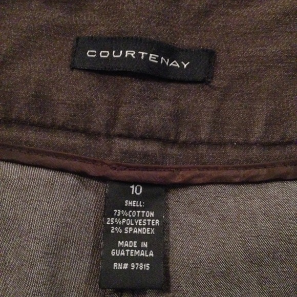 Brown shorts with nautical button detail - Picture 2 of 4