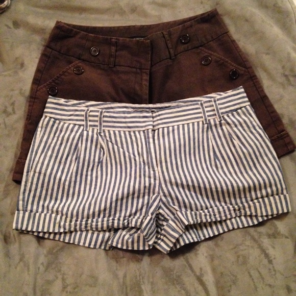 Brown shorts with nautical button detail - Picture 4 of 4