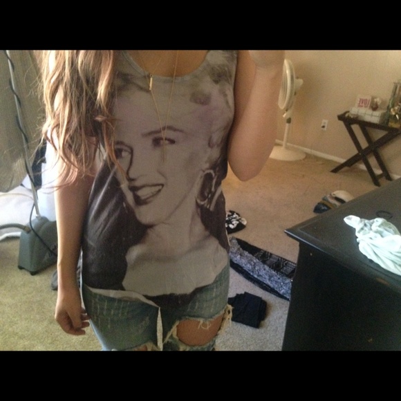 Marilyn Monroe tank - Picture 1 of 2