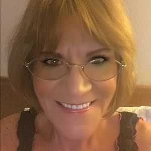 Meet your Posher, Linda