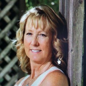 Meet your Posher, Laurie