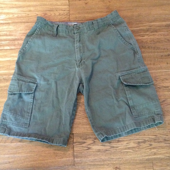 Men's green cargo shorts