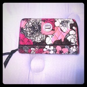 Vera Bradley turn lock wallet!