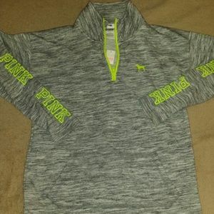 **SOLD**Nwt small half zip