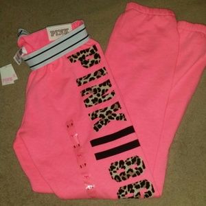 **SOLD**Nwt small skinny cheetah pants