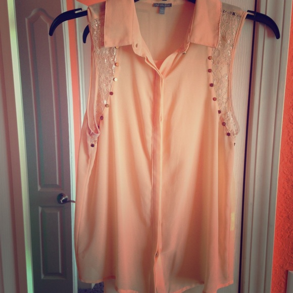 Cute Charlotte Russe Collared Tank