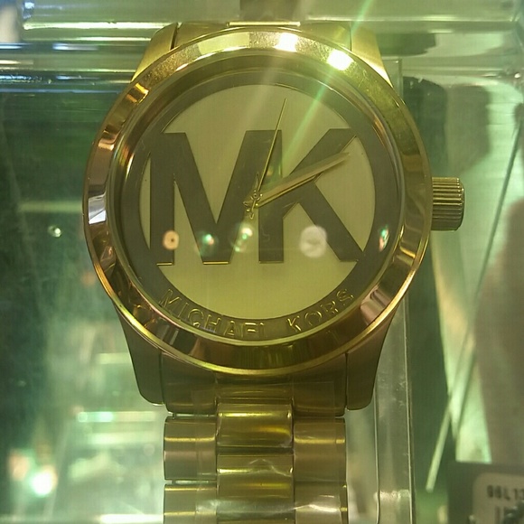 WATCH - Picture 2 of 4