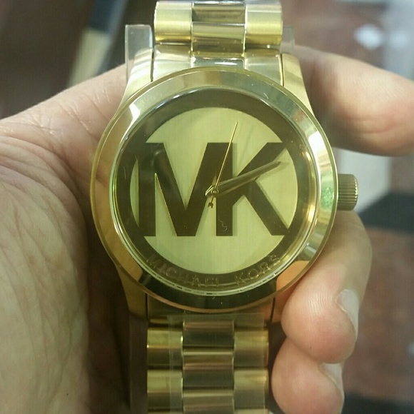 WATCH - Picture 3 of 4