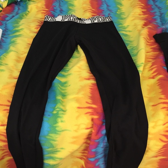 PINK yoga leggings