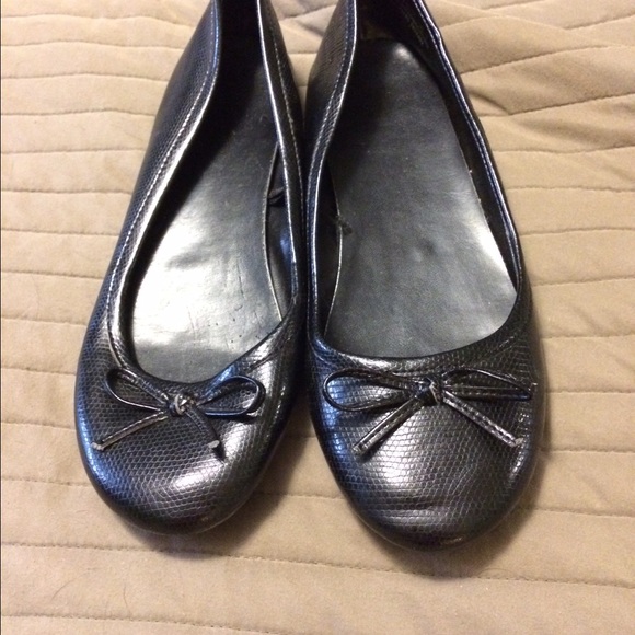 Black flats