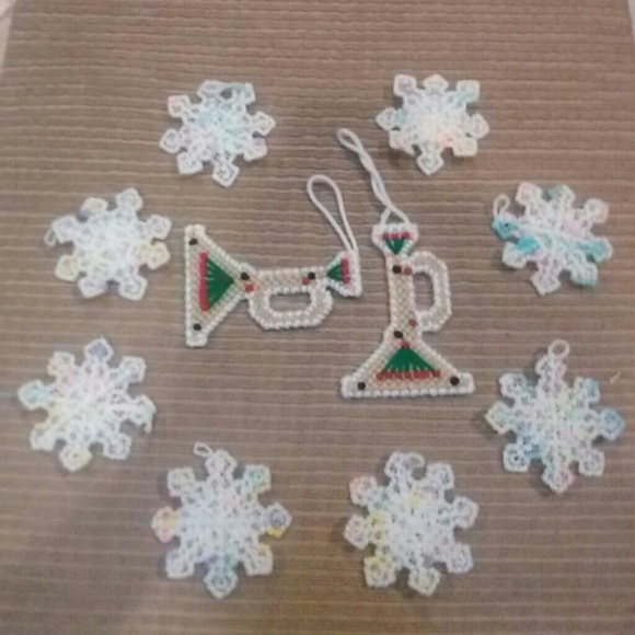 What cute ornaments. Love them!!!??