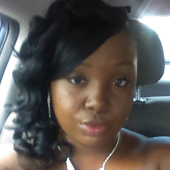 Meet your Posher, Tiara - Picture 1 of 1