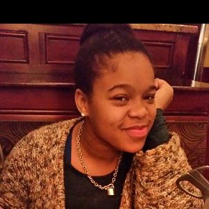 Meet your Posher, Candice