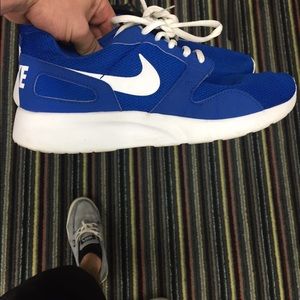 Nike running shoes men's 9.5