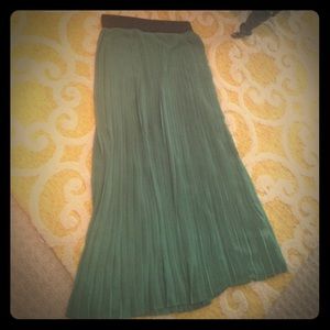 Kelly Green Pleated Maxi Skirt