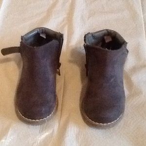 Size 6 toddler bootie, black flats, patent boots