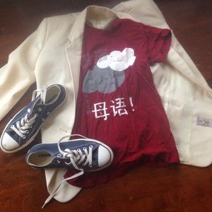 Cute red "I Don't Speak Chinese!" graphic tee