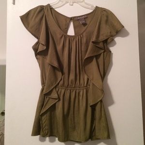 Short-Sleeved Ruffle Blouse