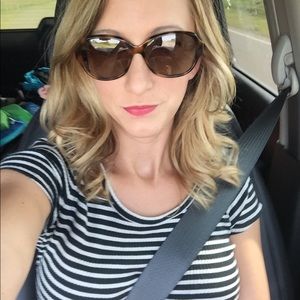 Meet your Posher, Cynthia