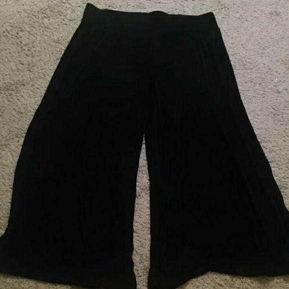 Black gaucho pants