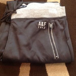 Abercrombie & Fitch grey ankle zip sweatpants
