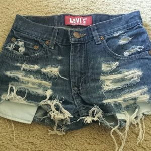 ON HOLD Vintage High Wasited Levi's